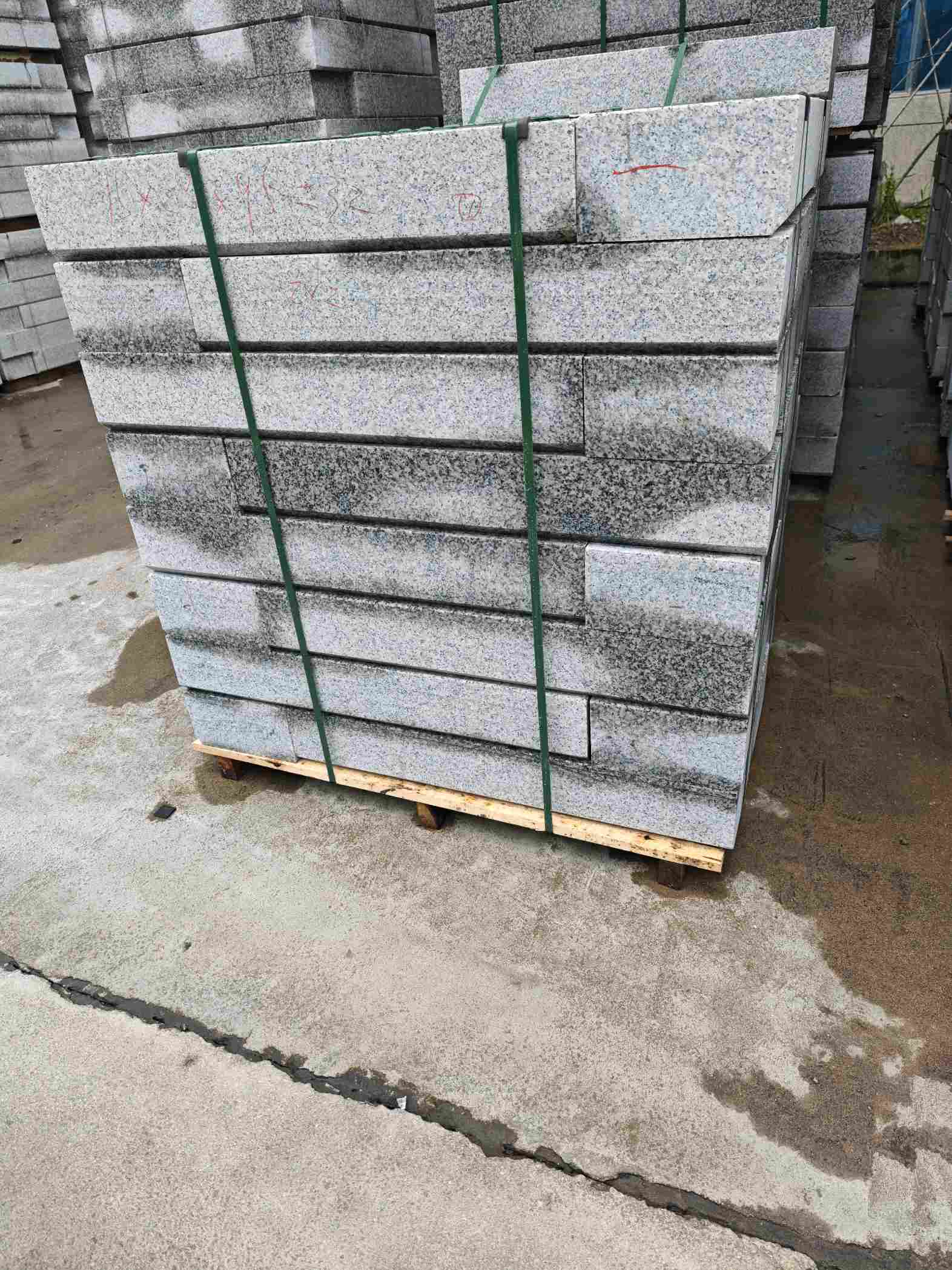 渭南芙蓉白路牙石，马路牙子